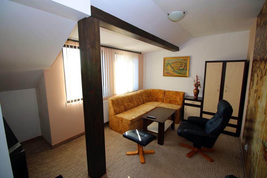 Hotel Riskyoff بانسكو المظهر الخارجي الصورة
