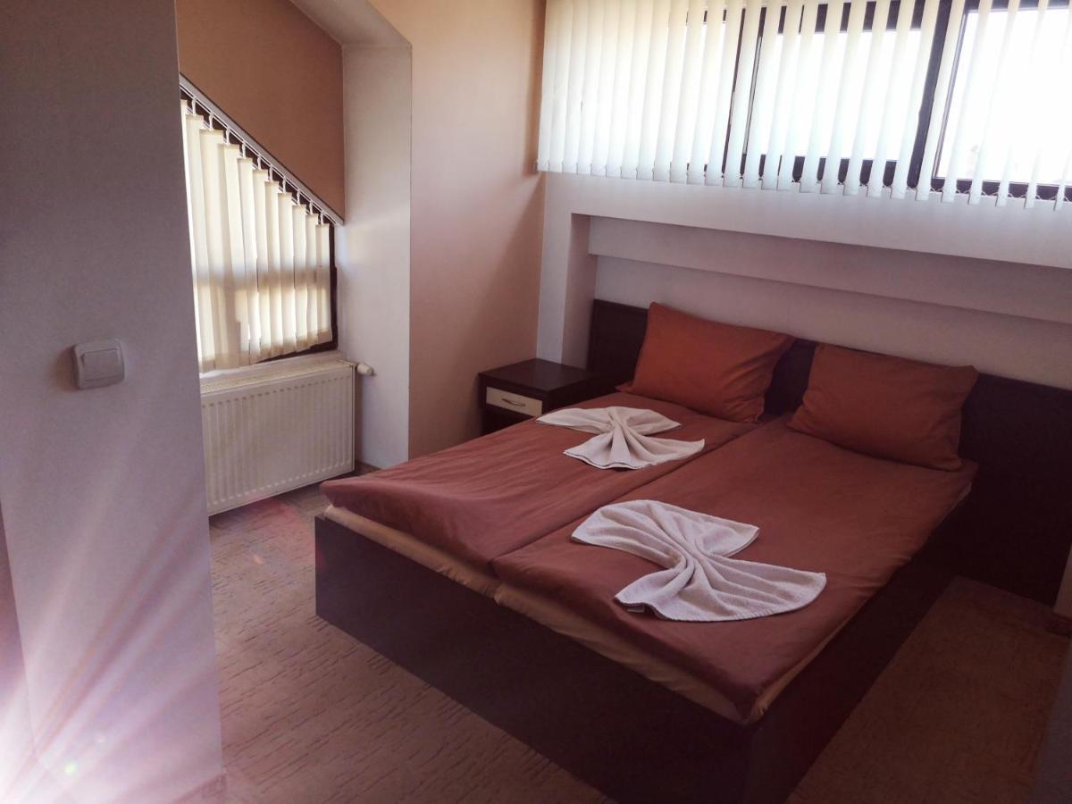 Hotel Riskyoff بانسكو المظهر الخارجي الصورة